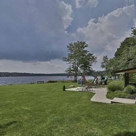 Hideaway - Lakehouse/Spa/Dock/ Pocono Summit Екстер'єр фото