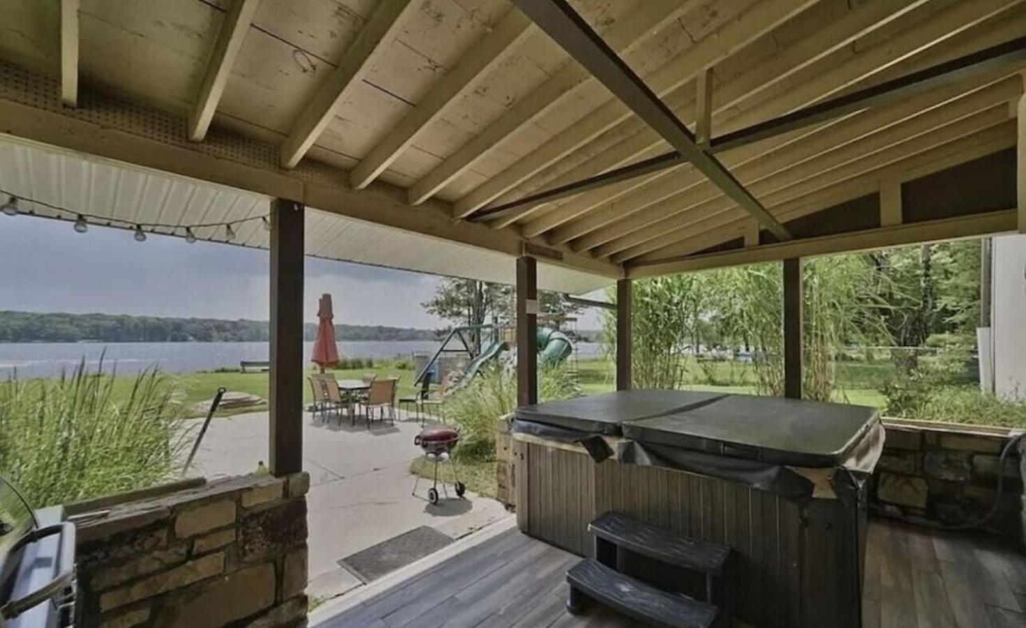 Hideaway - Lakehouse/Spa/Dock/ Pocono Summit Екстер'єр фото