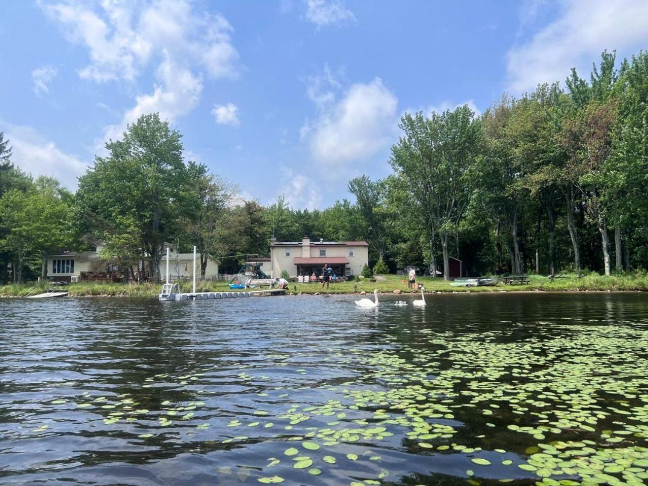 Hideaway - Lakehouse/Spa/Dock/ Pocono Summit Екстер'єр фото