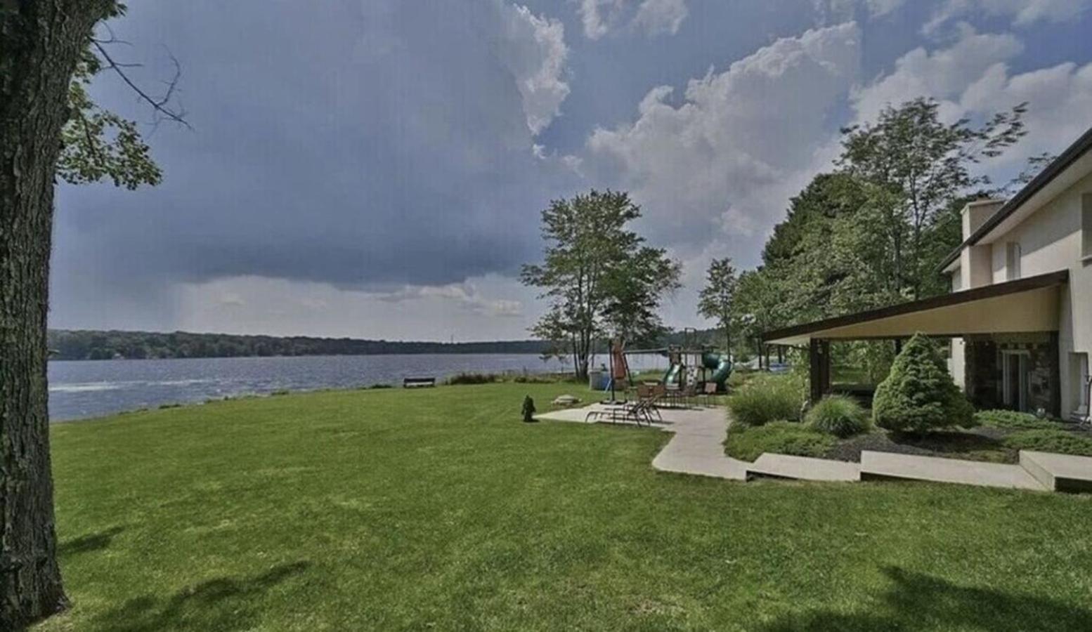 Hideaway - Lakehouse/Spa/Dock/ Pocono Summit Екстер'єр фото