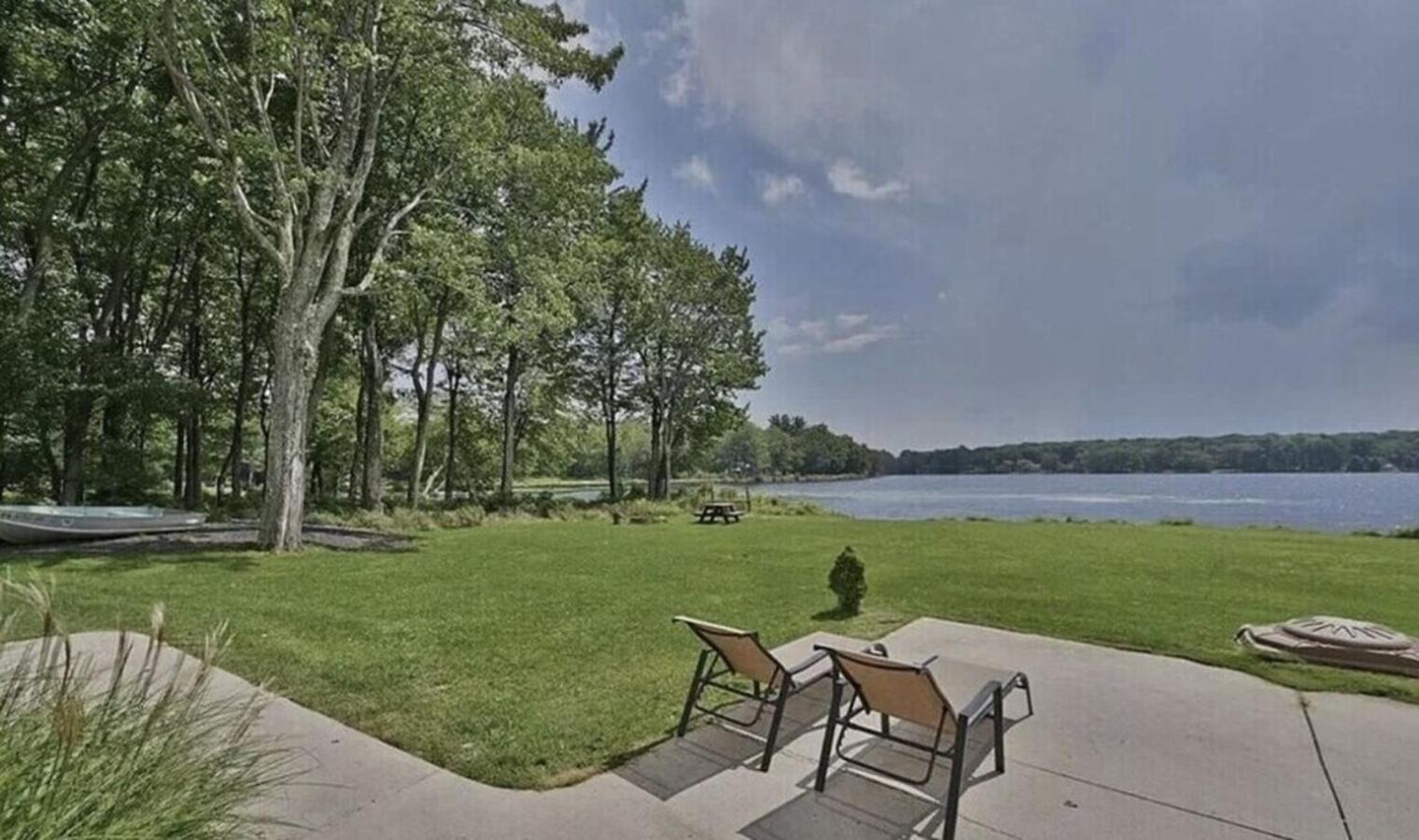 Hideaway - Lakehouse/Spa/Dock/ Pocono Summit Екстер'єр фото